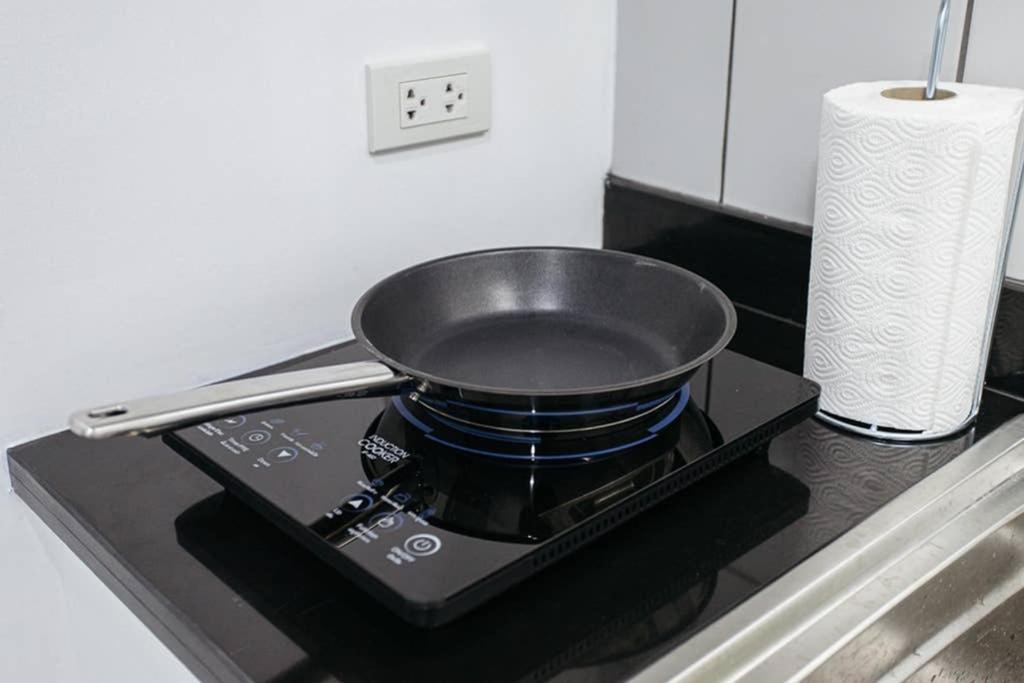 P2 Silom Large 2Beds Full Kitchen Wifi 4-6Pax Apartment Bangkok Luaran gambar