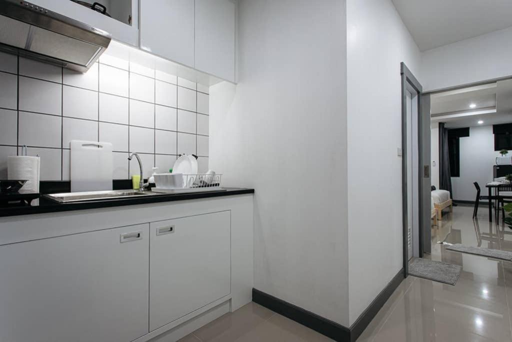 P2 Silom Large 2Beds Full Kitchen Wifi 4-6Pax Apartment Bangkok Luaran gambar